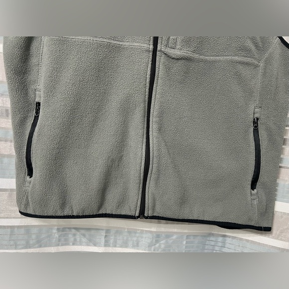 Timberland Gray Fleece Zip-Up Vest - Picture 7 of 10